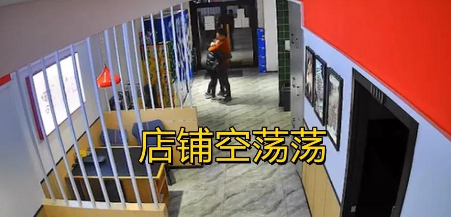 面对疫情下空荡荡的餐厅，老板夫妇相拥痛哭，网友感同身受